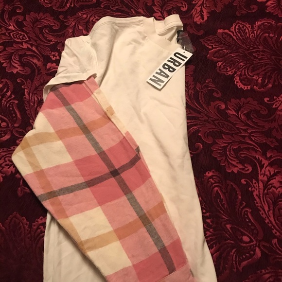 Urban Outfitters Shirt - Picture 2 of 3